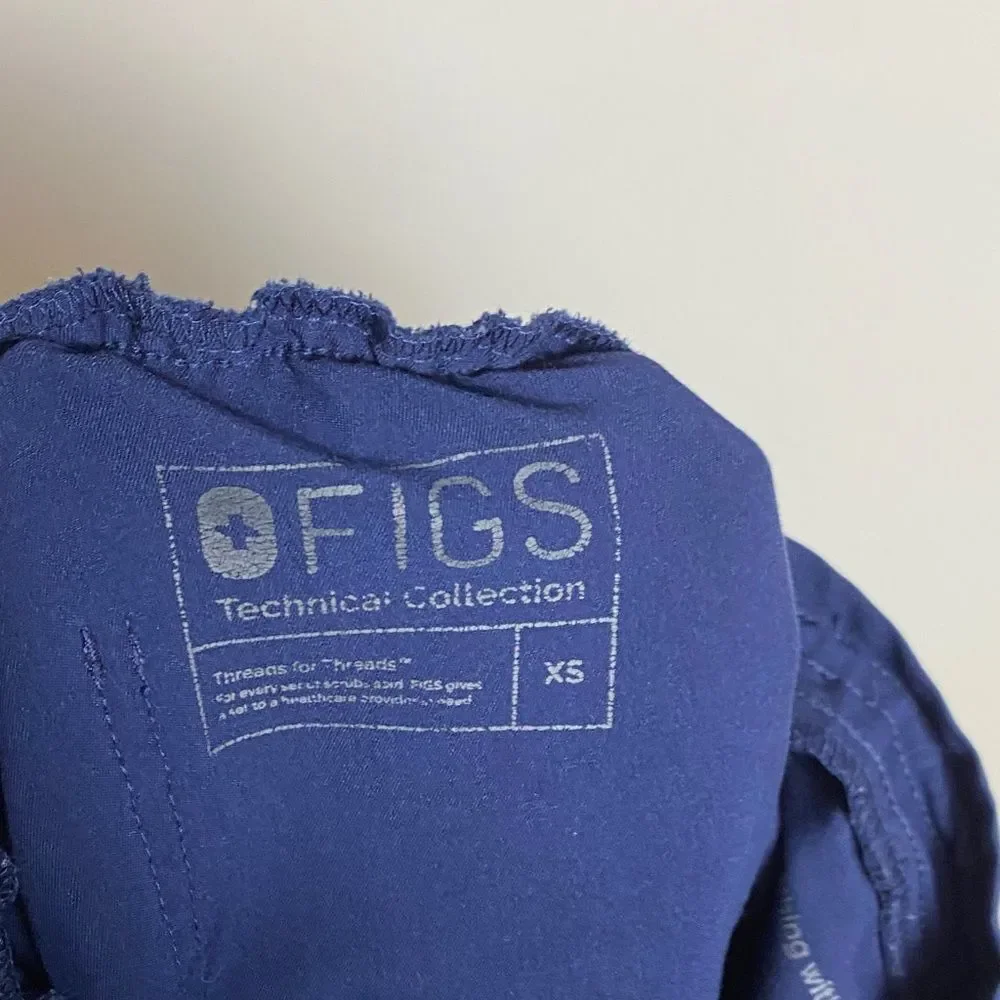 Figs Navy Blue Scrub Set: Catarina Top, Cargo Jogger Scrub Pants XS - Picture 9 of 9